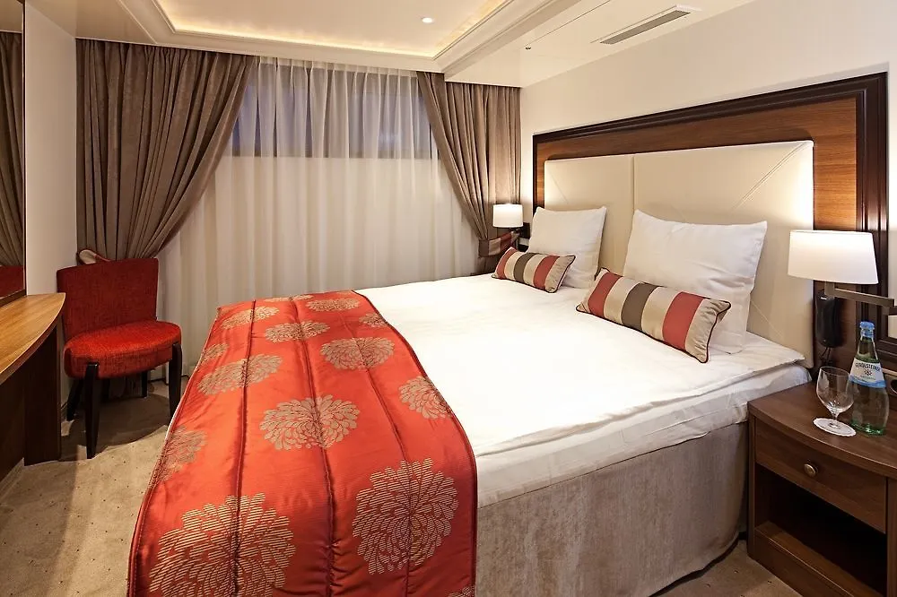 Hotel Knm Ms Switzerland II - Frankfurt Frankfurt am Main 3*,